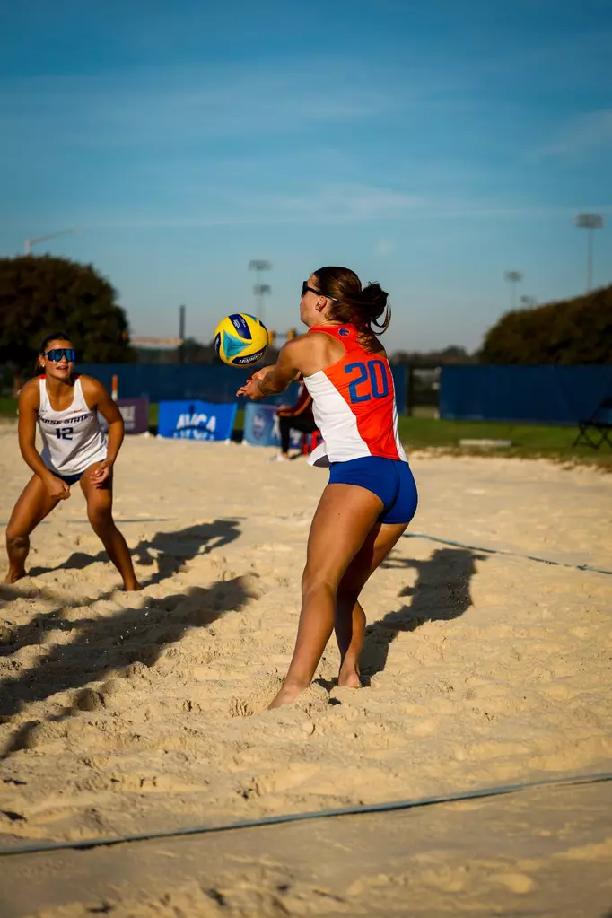 beach volleyball